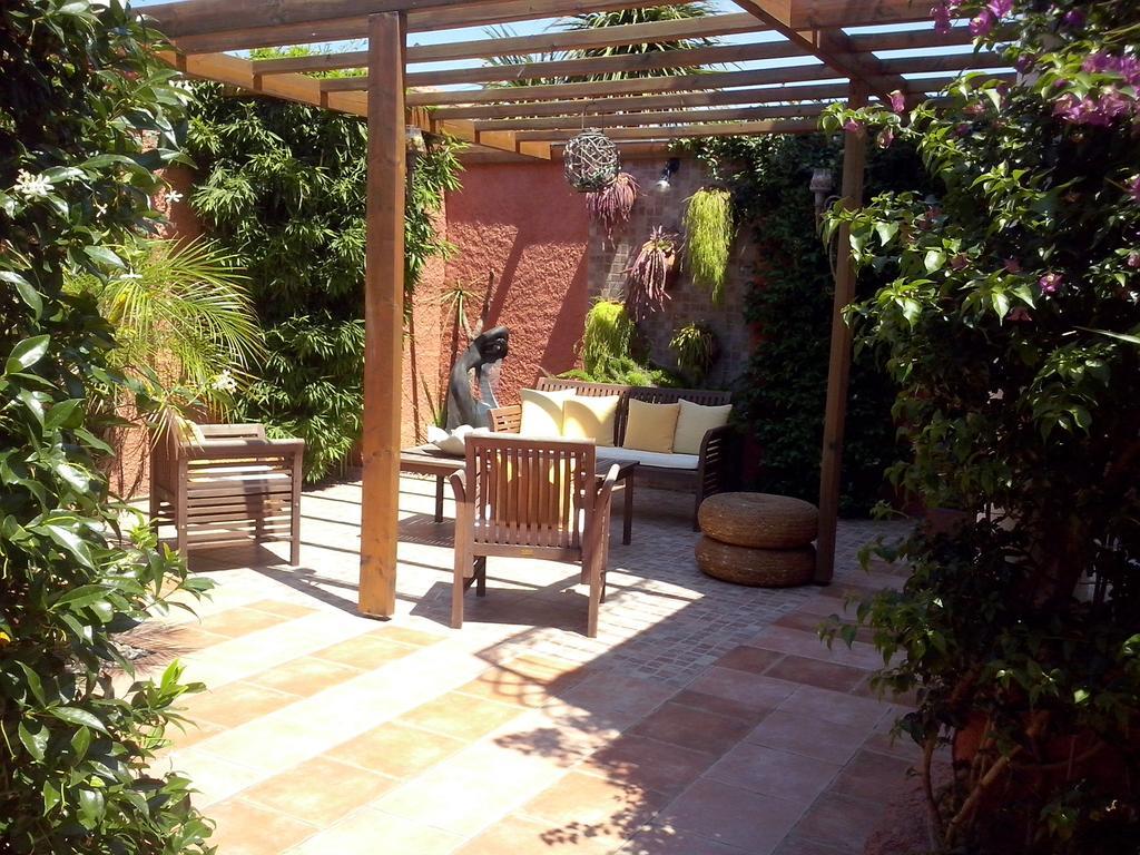 La Gentoliere Bed & Breakfast Pollestres Exterior photo