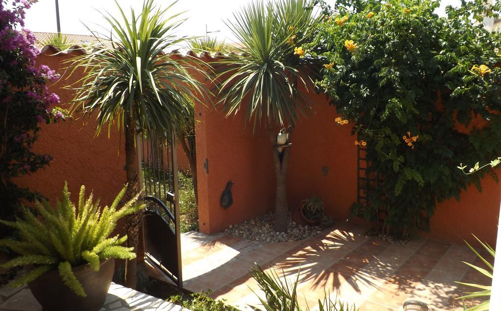 La Gentoliere Bed & Breakfast Pollestres Exterior photo